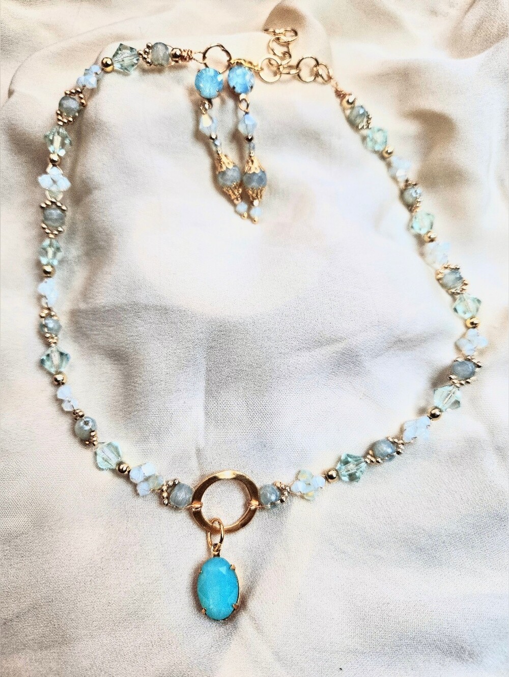 Victorian Delicate & Dainty Eucalyptus Green Opal Swarovski & Glass GP Necklace